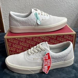 vans ostrich chukka